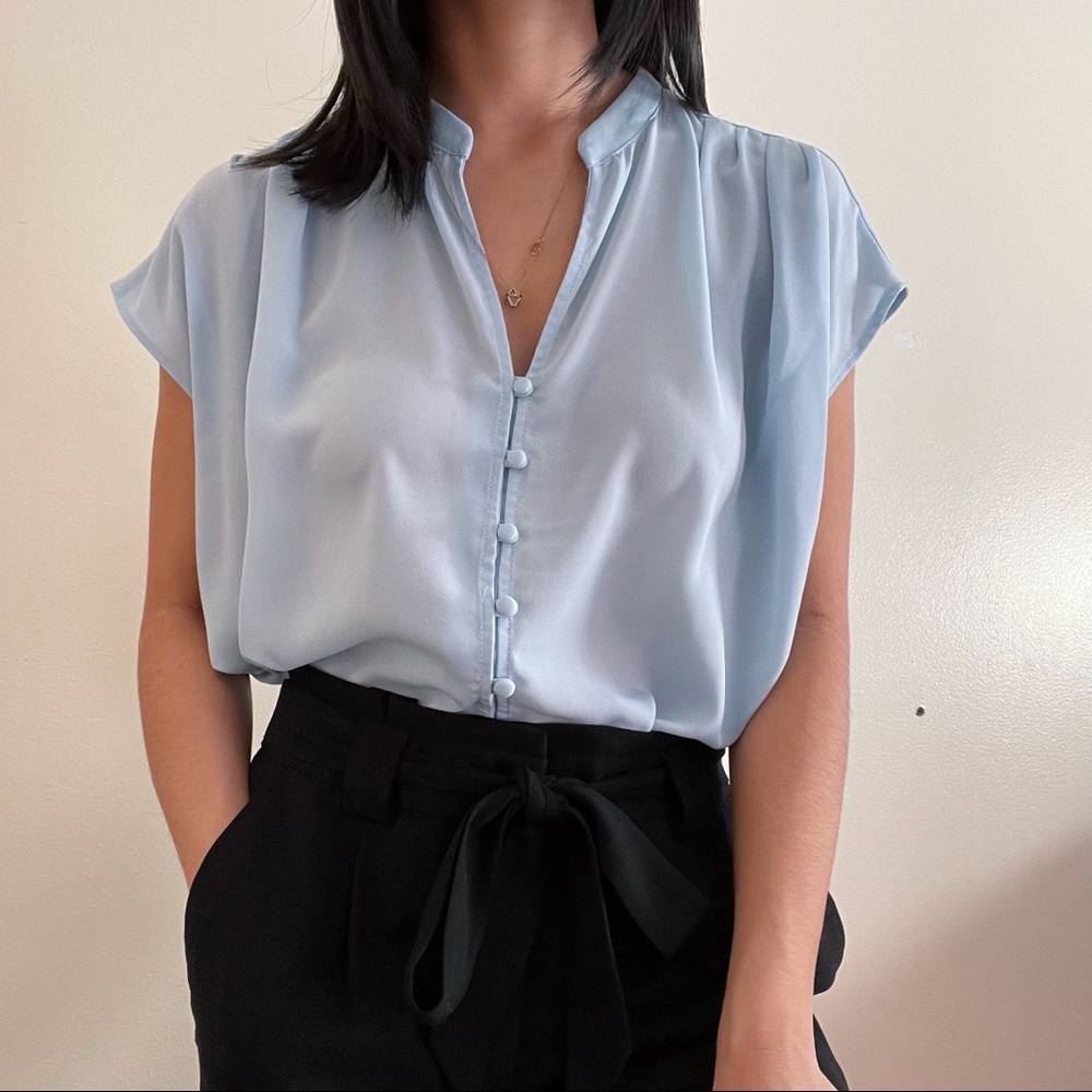 Lulu’s Sky Blue Short Sleeve Button Up Blouse